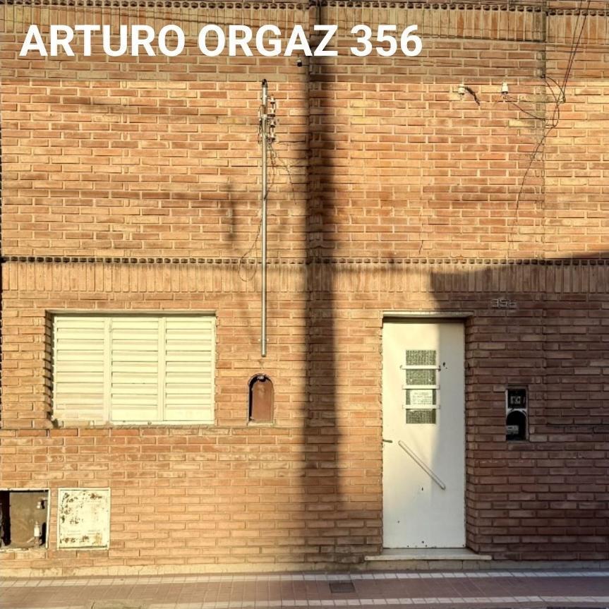 Foto de Casa + Departamento+ Galpón en venta Barrio Alberdi, imagen 2