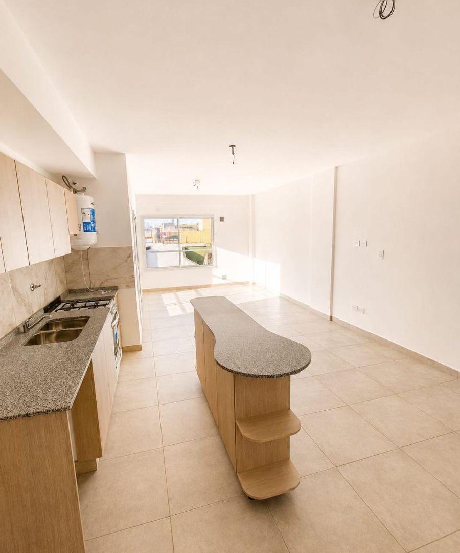 Foto de Departamento de 44 m² totales EN VENTA, Mataderos, imagen 1