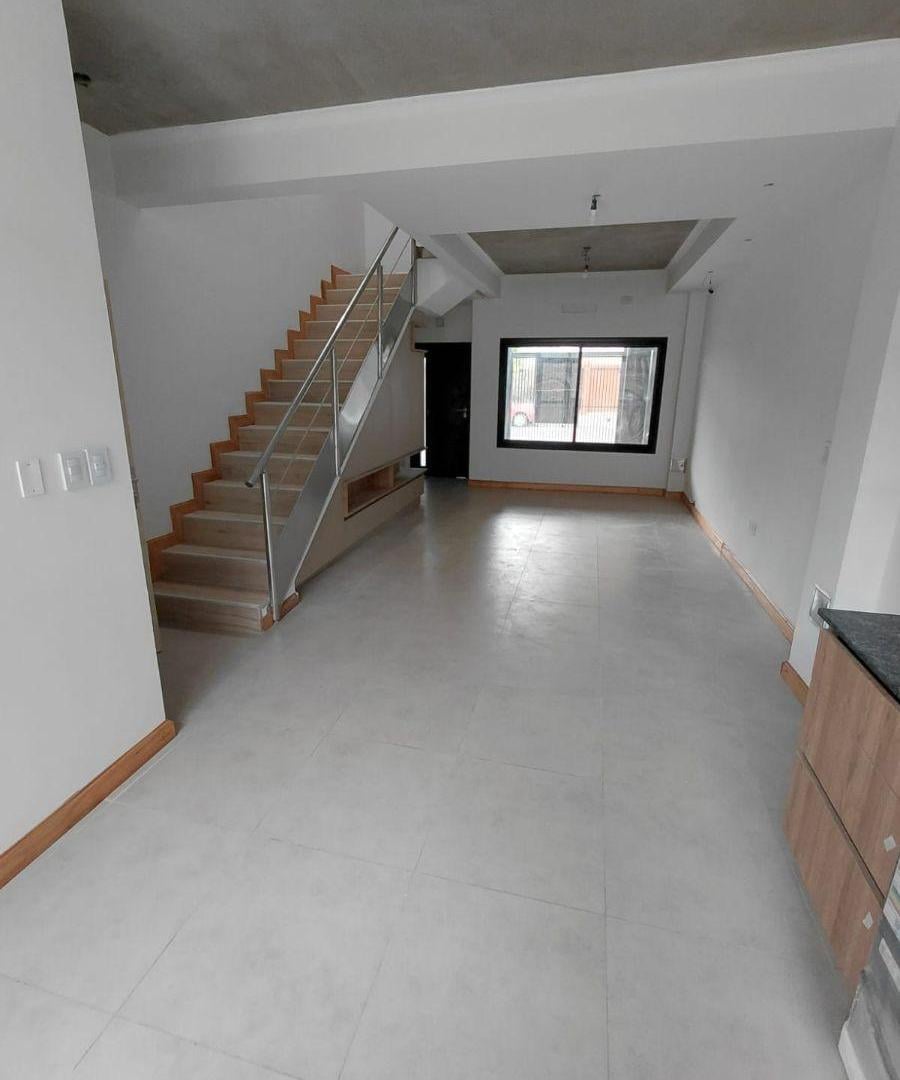 Foto de PH de 155 m² con 3 dormitorios en venta en Naón, imagen 2