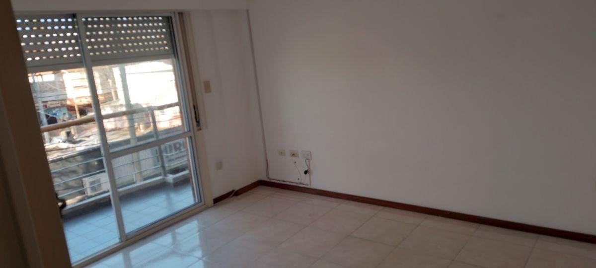 Foto de Depto 2 ambientes en alquiler en Ramos Mejía Centro, imagen 3