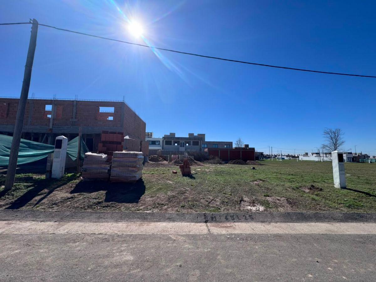 Foto de Lote en venta - Docta Avenida 2 - 360 m2 apto dúplex, imagen 4