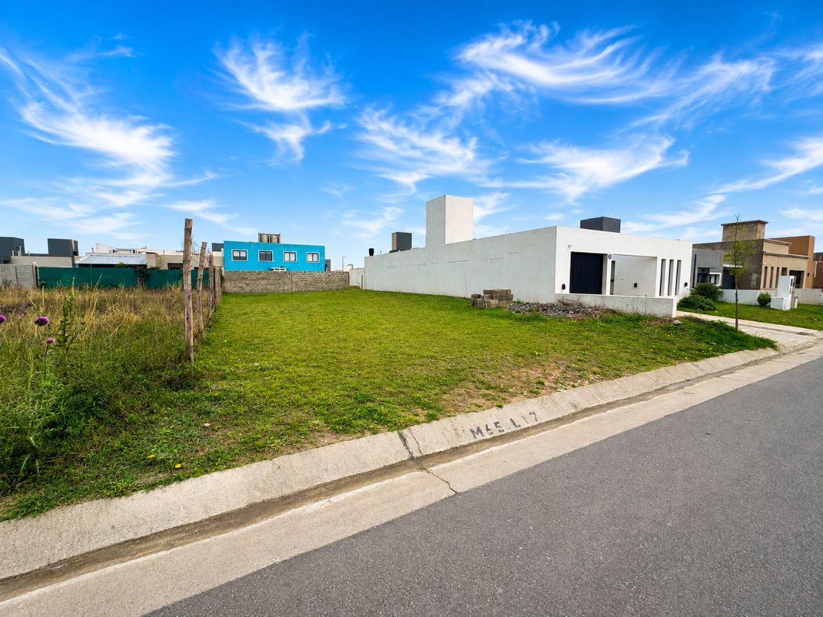 Foto de Lote 360m2 Apto Dúplex en Docta Boulevard | Fondo Norte y Servicios, imagen 4