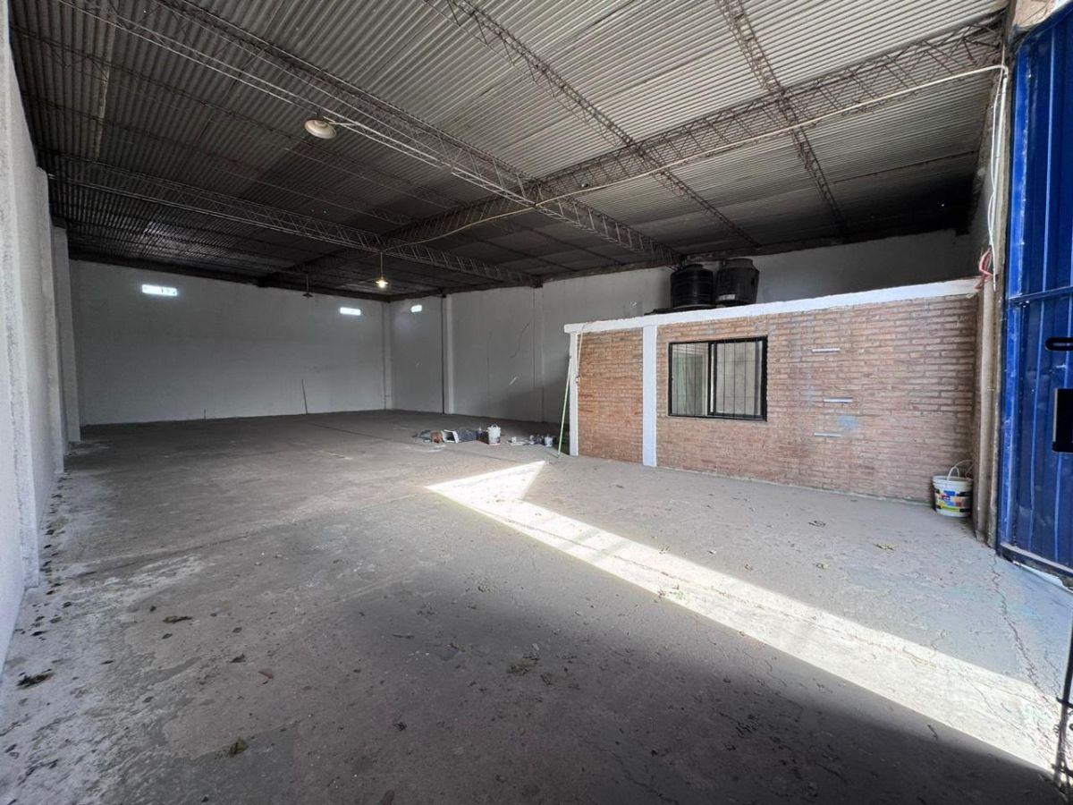 Foto de Galpón Comercial de 250 m² cubiertos - Ubicación en Colectora Impira, imagen 4