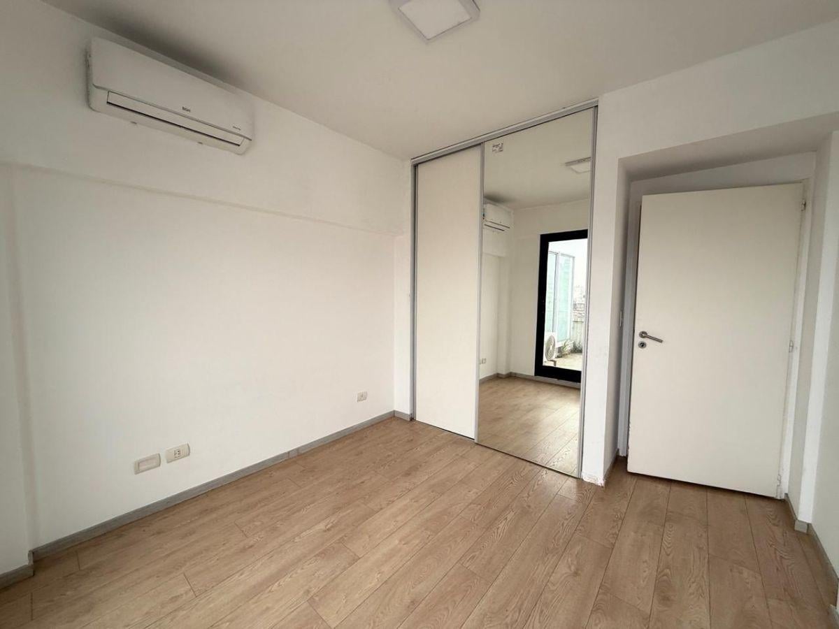 Foto de hermoso departamento 2 ambientes con balcón aterrizado, imagen 1
