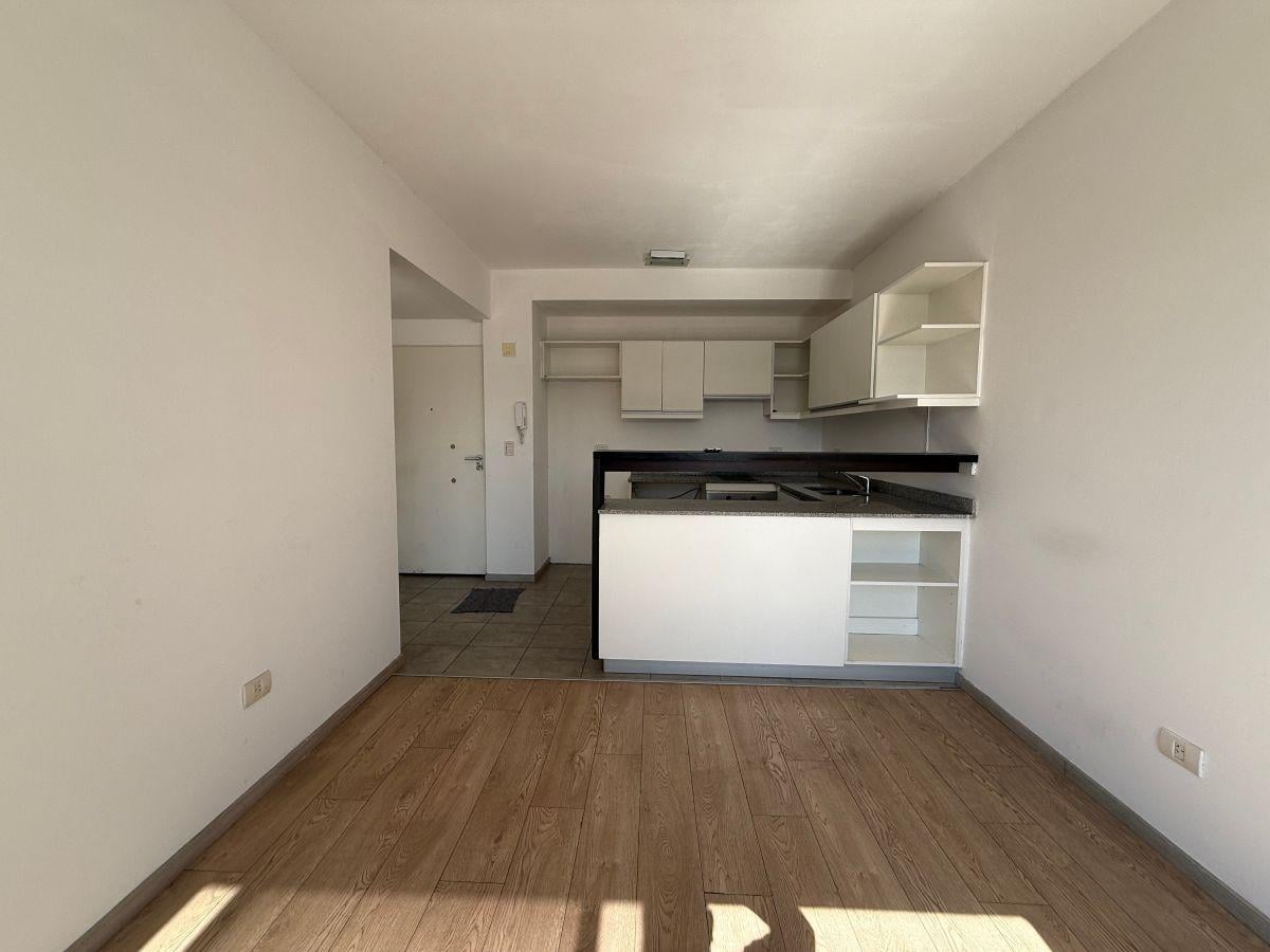 Foto de Hermoso departamento 2 ambientes con balcon aterrazado, imagen 2