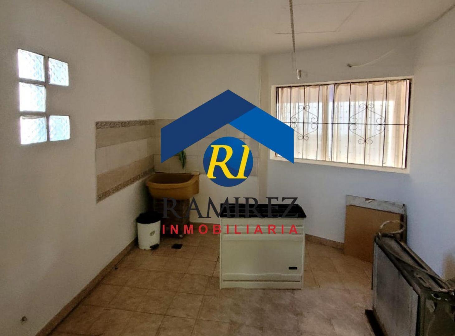 Foto de CASA EN VENTA - BARRIO TOMAS FERNANDEZ - BRASIL N°1273 - RIO GALLEGOS, imagen 4
