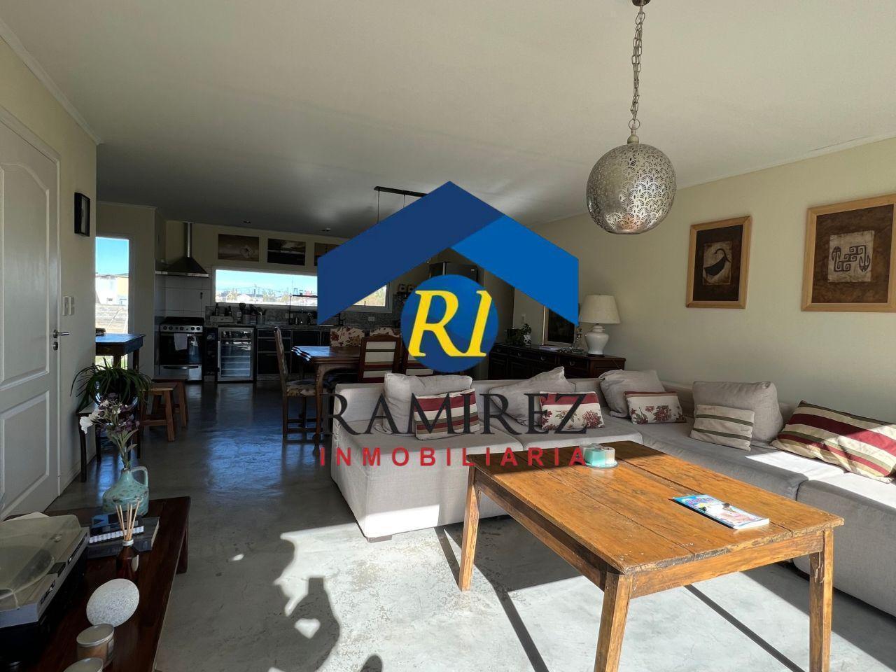 Foto de CASA EN VENTA - SANTA CRUZ - RIO GALLEGOS - BARRIO EL FARO - DOCTOR, imagen 2