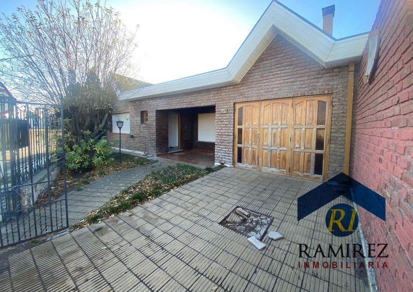 Foto de CASA EN VENTA - SANTA CRUZ - RIO GALLEGOS - AVENIDA PARADELLO Nº378, imagen 1