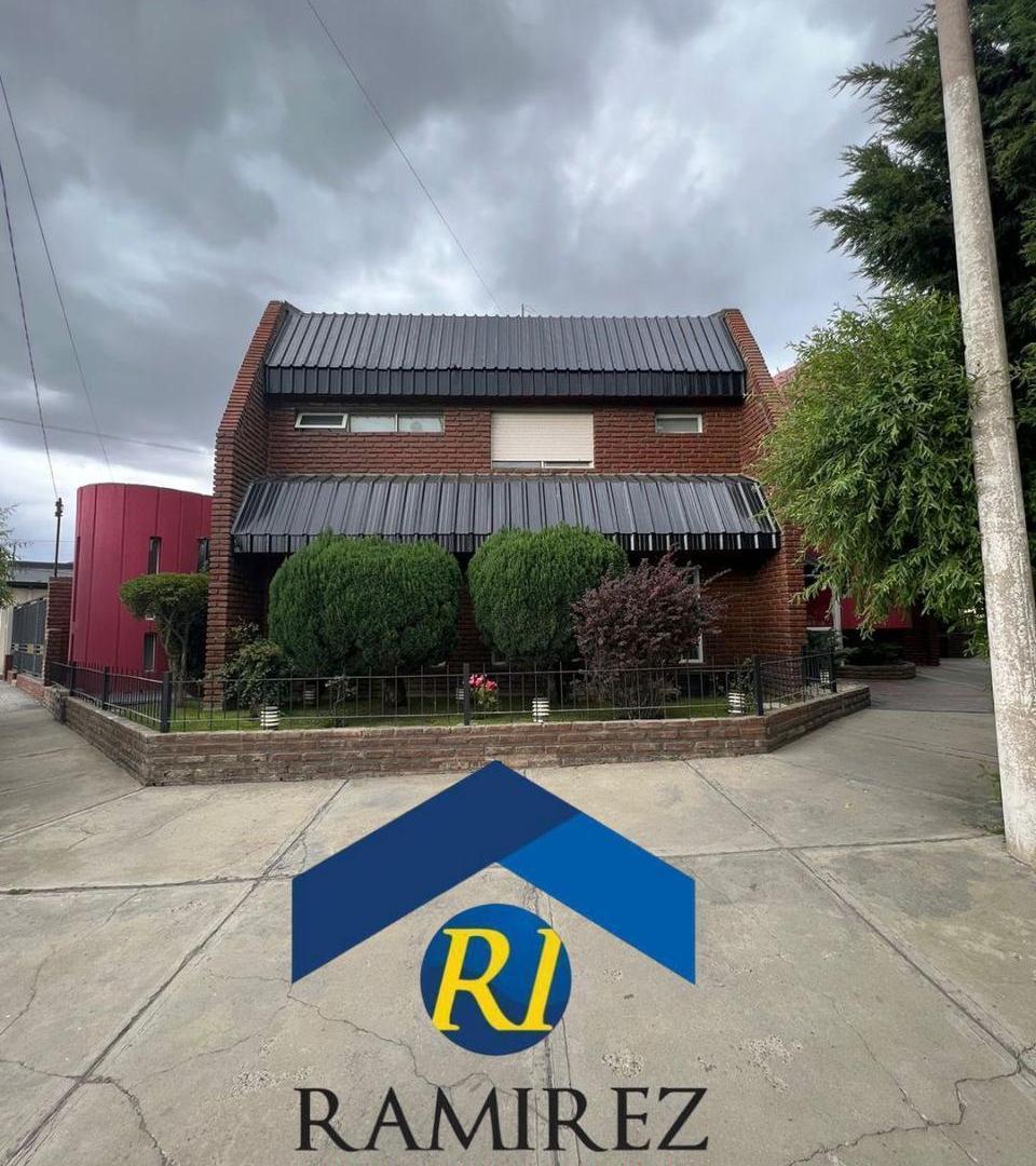 Foto de CASA EN VENTA - SANTA CRUZ - RIO GALLEGOS - AVENIDA PRESIDENTE JUAN, imagen 1
