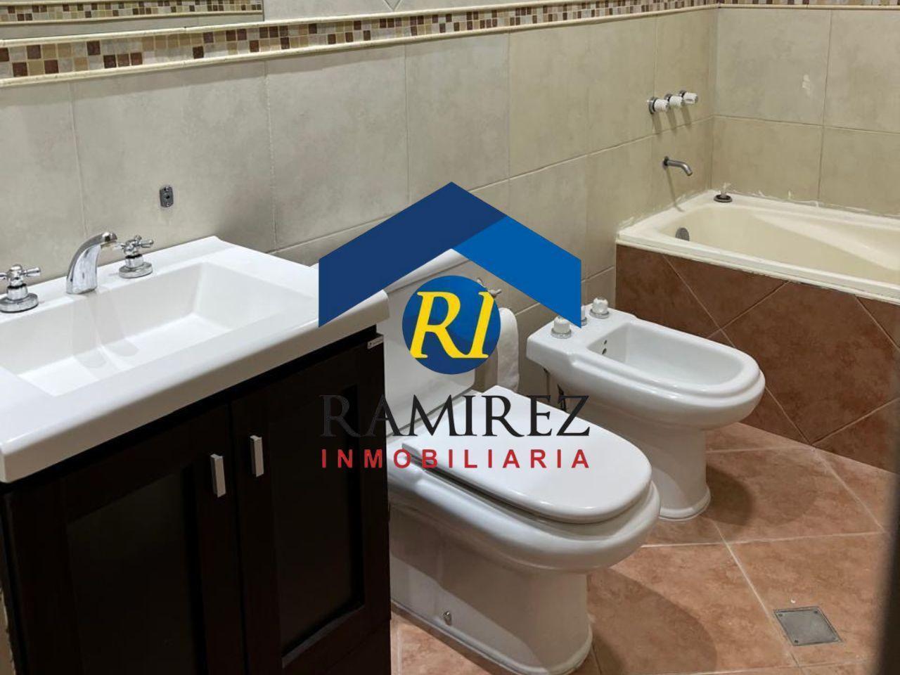 Foto de CASA EN VENTA - SANTA CRUZ - RIO GALLEGOS - DOCTOR RENE FAVALORO Nº379, imagen 2