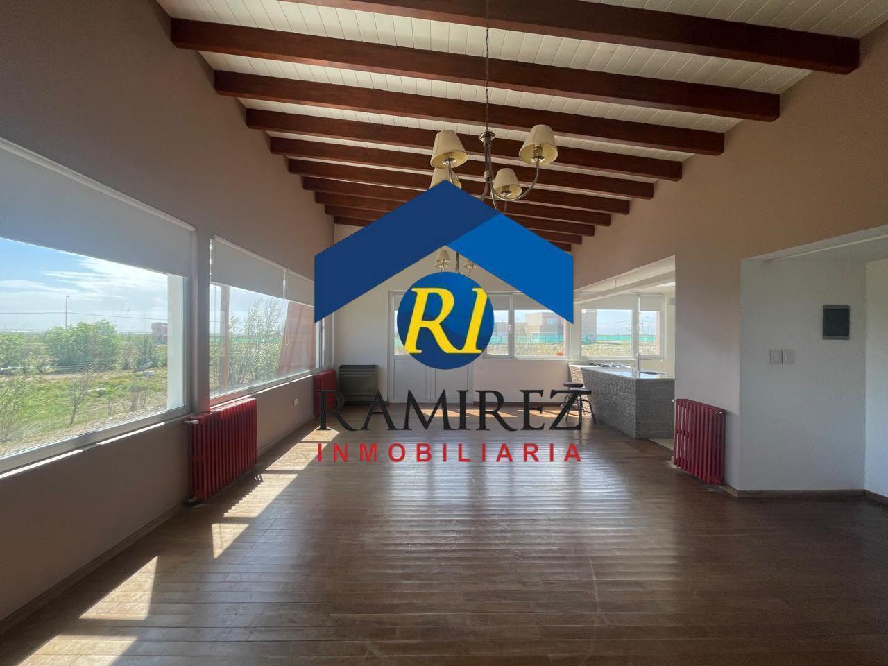 Foto de CASA EN VENTA - SANTA CRUZ - RIO GALLEGOS - BARRIO CAMINO DEL SOL, imagen 2