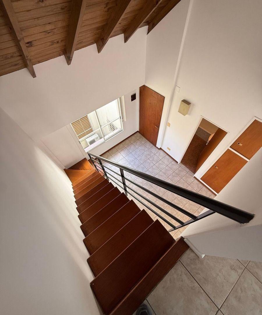 Foto de EXCELENTE DUPLEX CON BALCON TERRAZA Y COCHERA, imagen 4