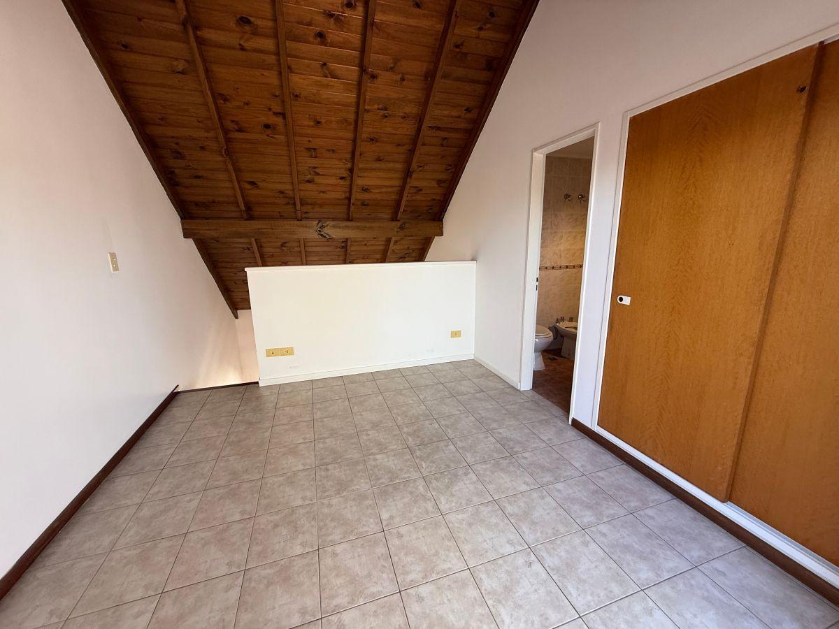Foto de EXCELENTE DUPLEX CON BALCON TERRAZA Y COCHERA, imagen 5