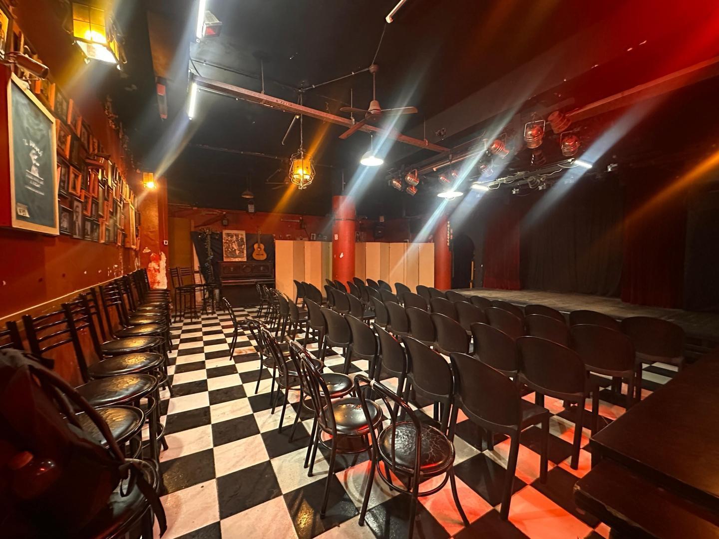 Foto de DUEÑO VENDE ESPACIO CULTURAL UNICO DE 228M2, imagen 2