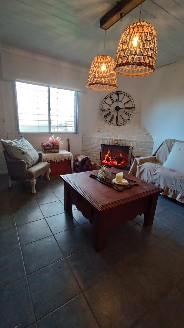 Foto de Casa en venta sobre lote de más de 8000m2, imagen 2