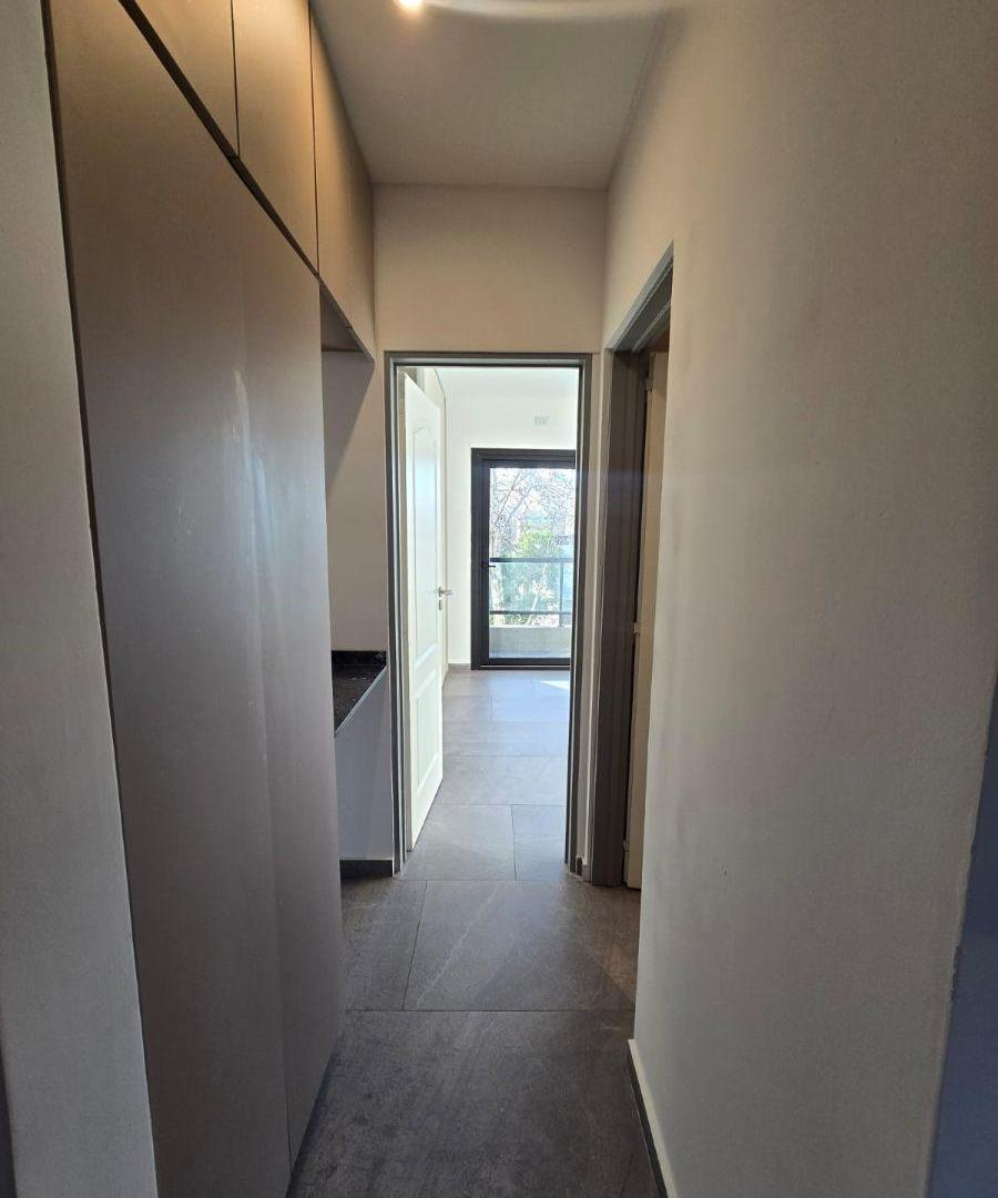 Foto de Departamento 2 ambientes en alquiler con balcón y parrilla – Chacabuco, imagen 3