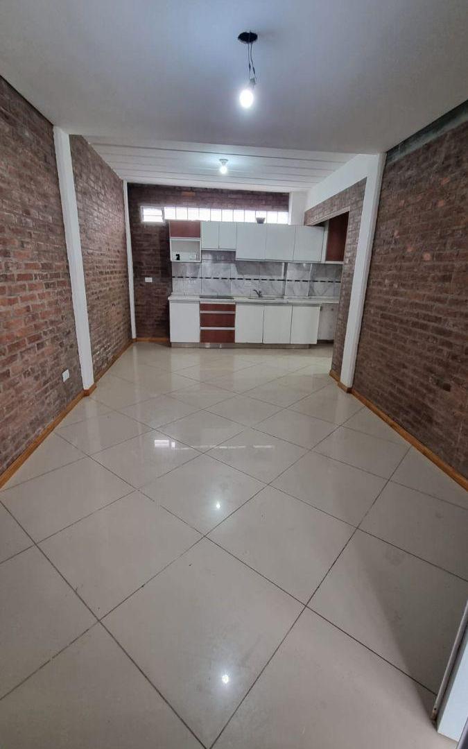 Foto de Departamento 2 ambientes en alquiler con aire acondicionado – Chacabuco, imagen 2