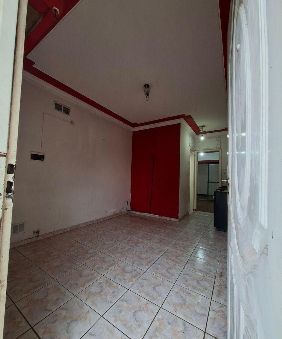 Foto de Departamento en alquiler 2 ambientes con cochera y fondo libre – Parque, imagen 1