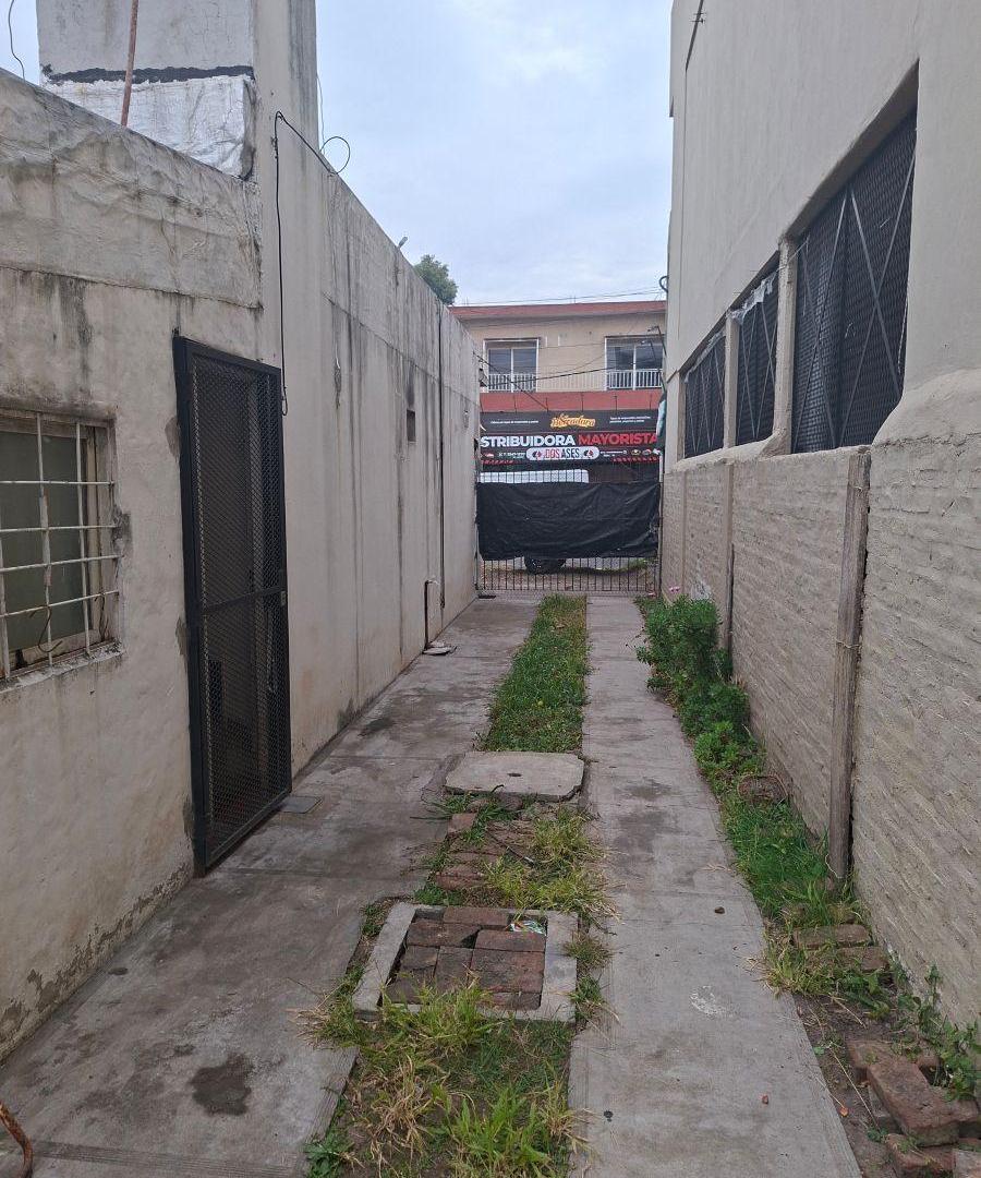 Foto de Departamento en alquiler 2 ambientes con cochera y fondo libre – Parque, imagen 2