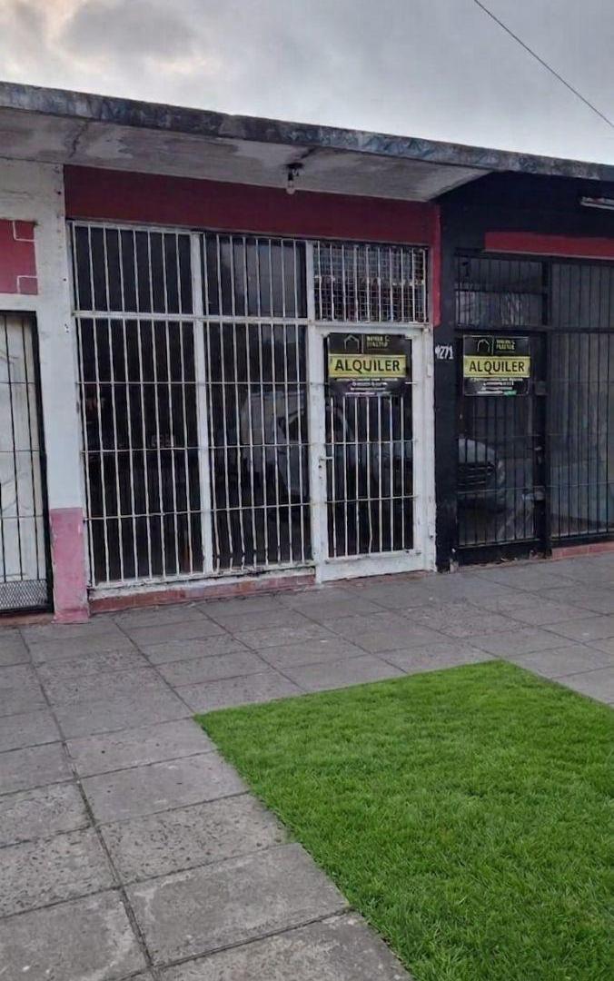 Foto de Local comercial en alquiler con vidriera y rejas – Parque San Martín, imagen 3