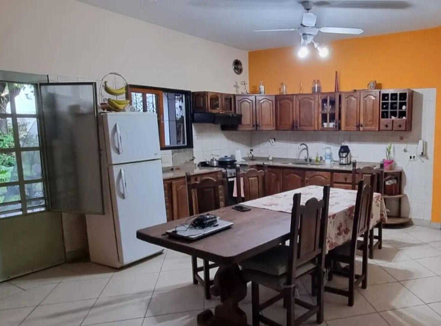 Foto de Casa con 5 dormitorios, local y financiación — Ideal familia o inversión, imagen 2