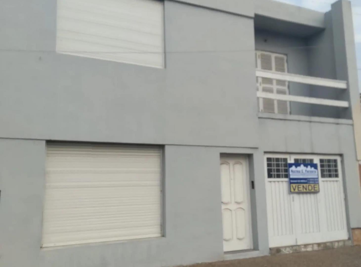 Foto de PH 4 ambientes con cochera, patio y terraza en ubicación estratégica, imagen 2