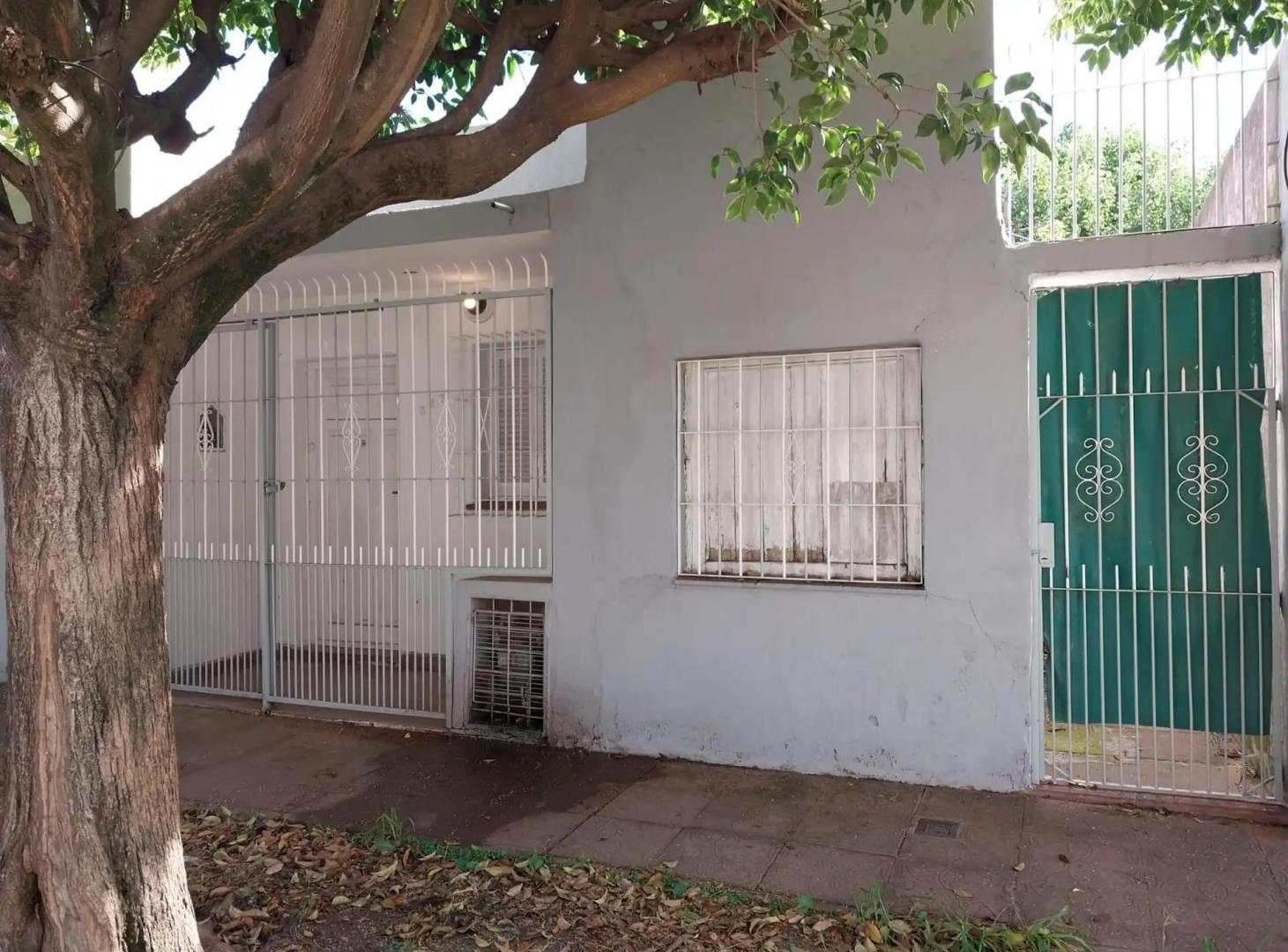 Foto de Casa con amplio lote y gran potencial en Parque San Martín, imagen 4