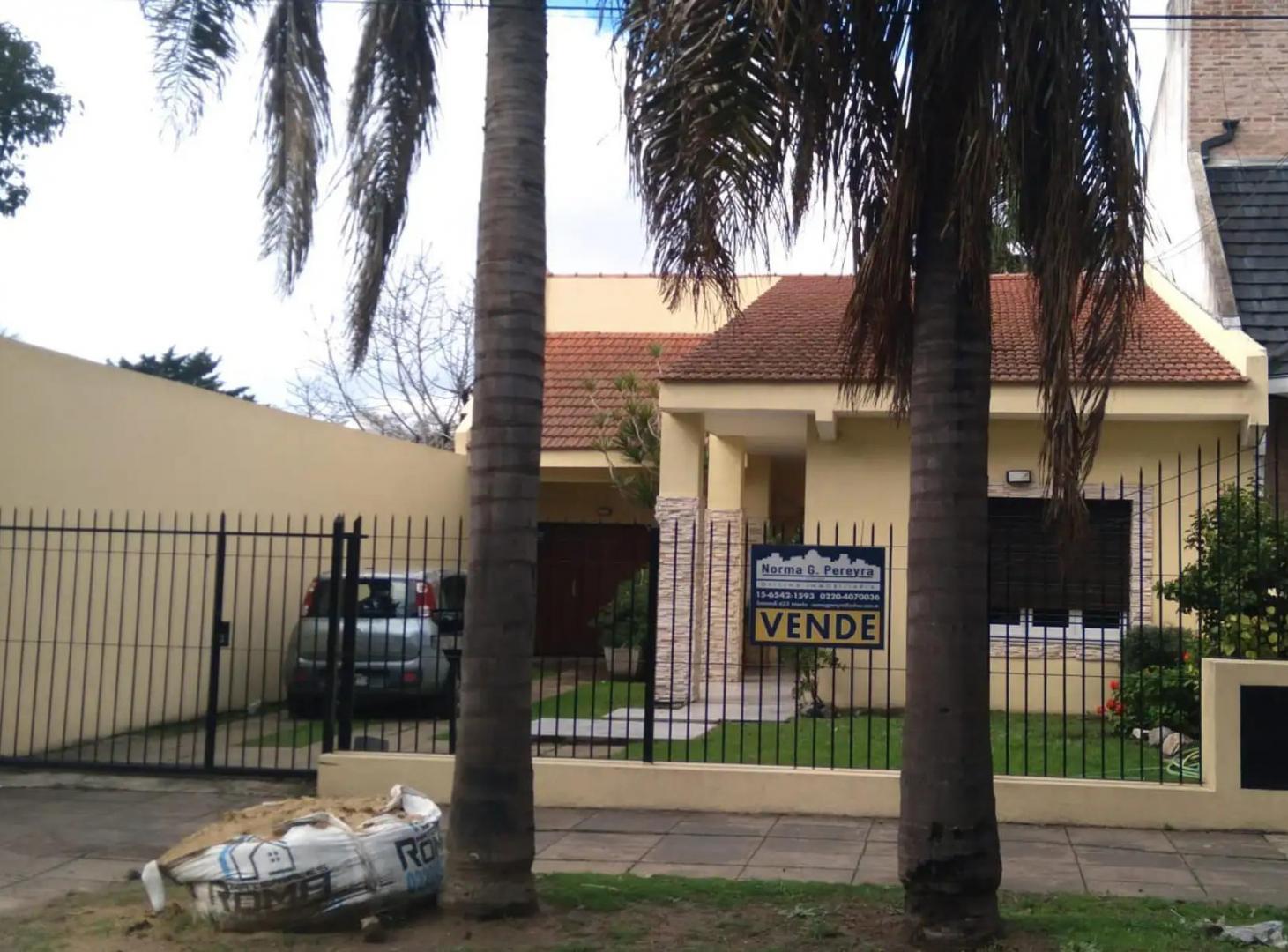 Foto de Excelente chalet en ubicación privilegiada con gran parque y quincho, imagen 5