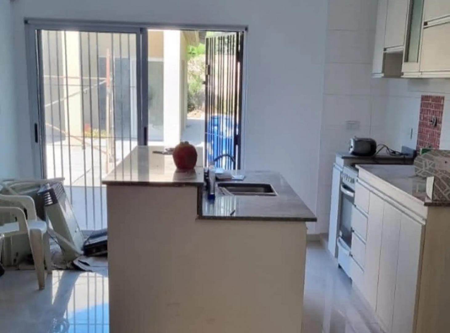 Foto de Excelente chalet en ubicación privilegiada con gran parque y quincho, imagen 4
