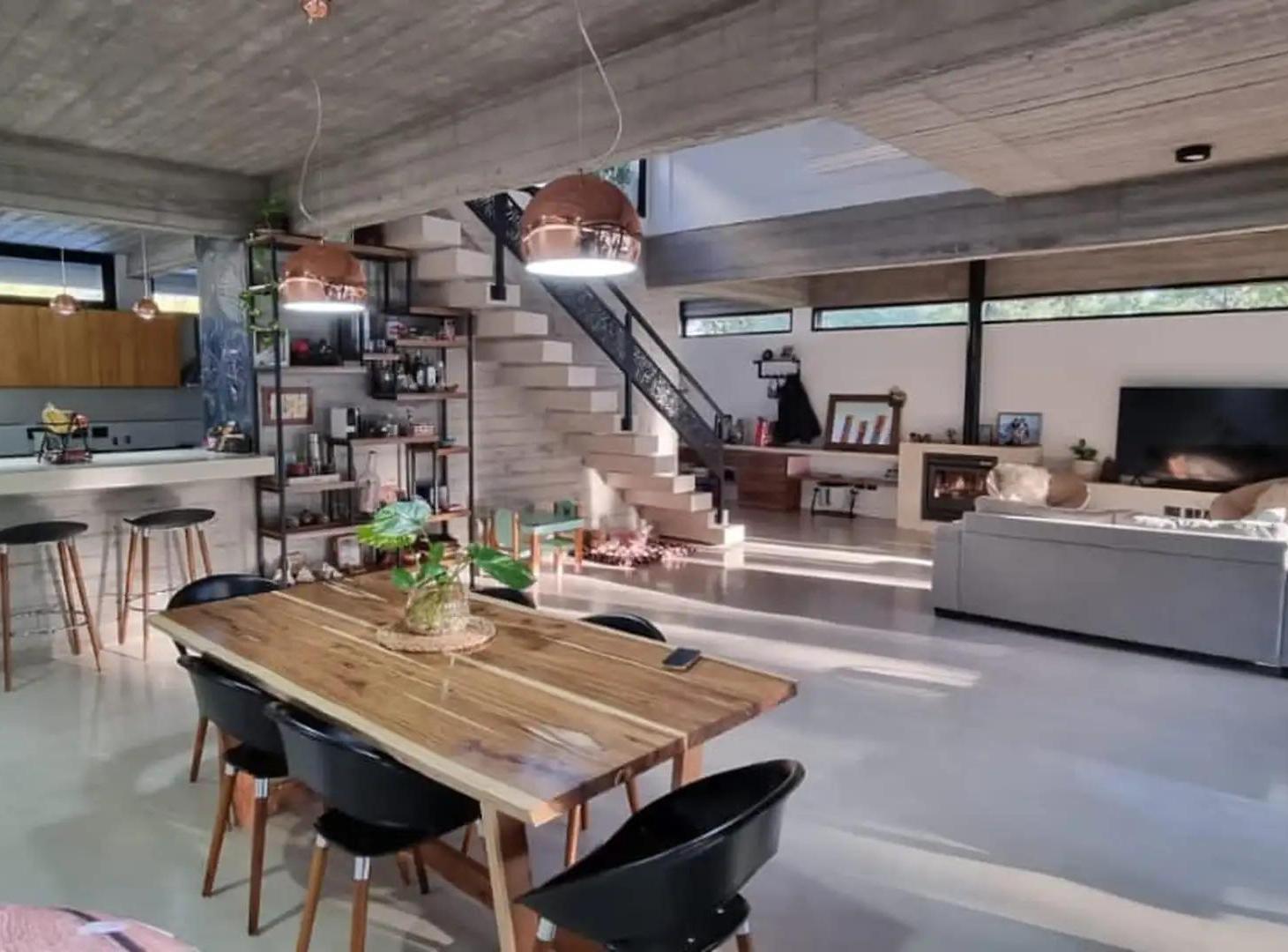 Foto de Casa minimalista premium en barrio cerrado con piscina y excelente, imagen 4
