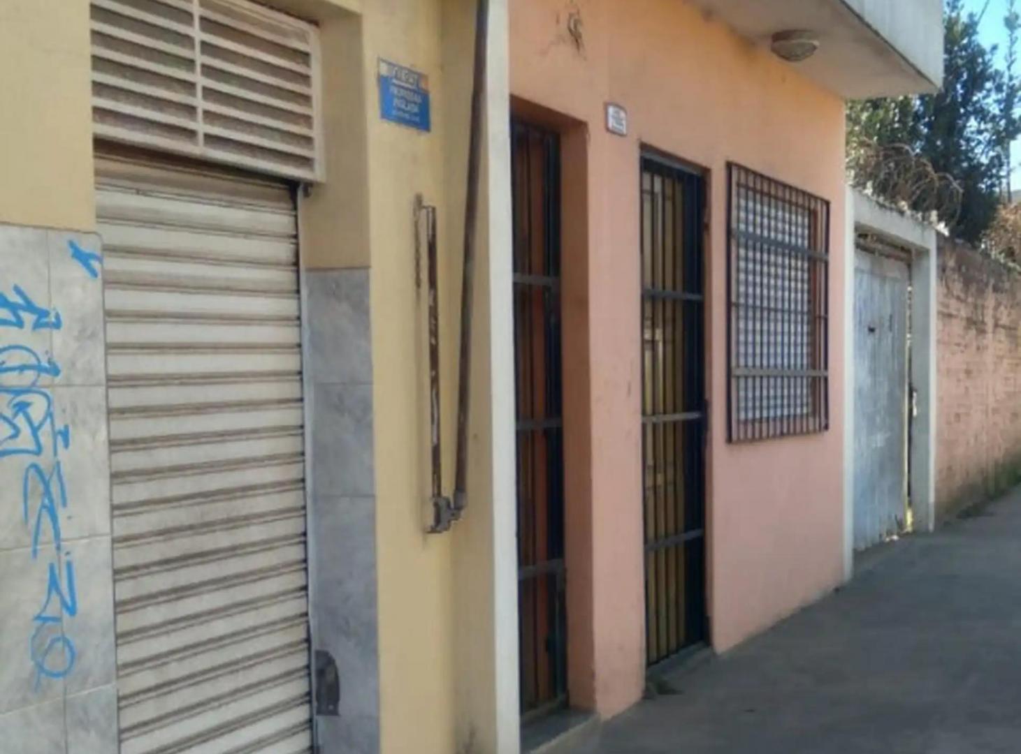 Foto de Oportunidad en block: 2 deptos, local comercial y cochera — Apto crédito, imagen 5