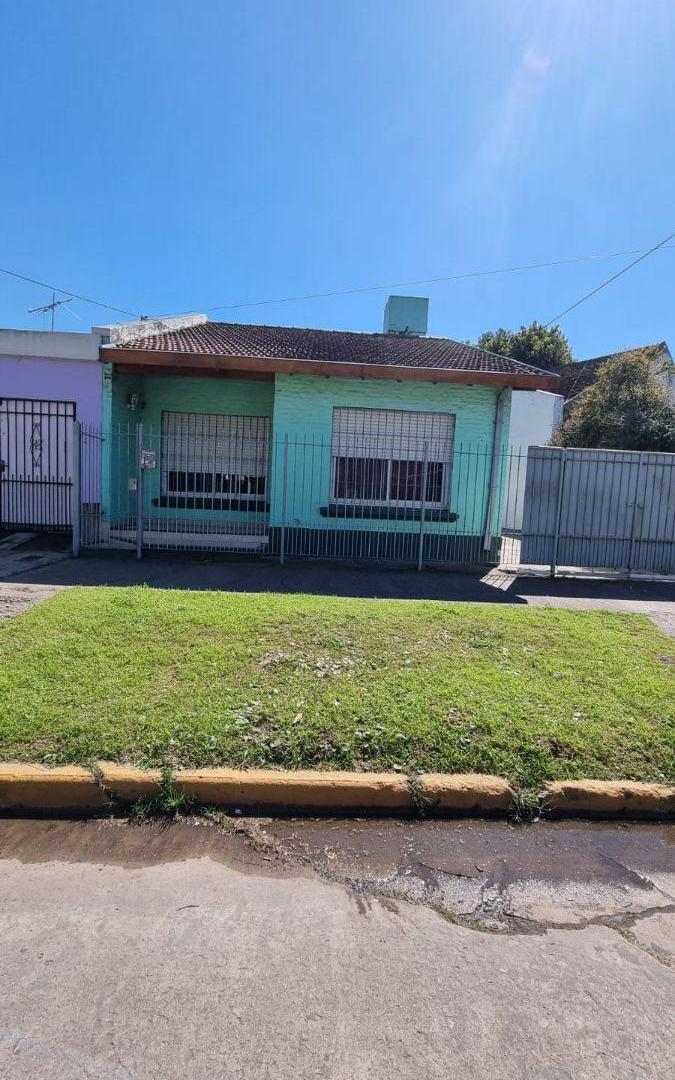 Foto de Casa en venta con 2 dormitorios, entrepiso y patio – Merlo, imagen 5