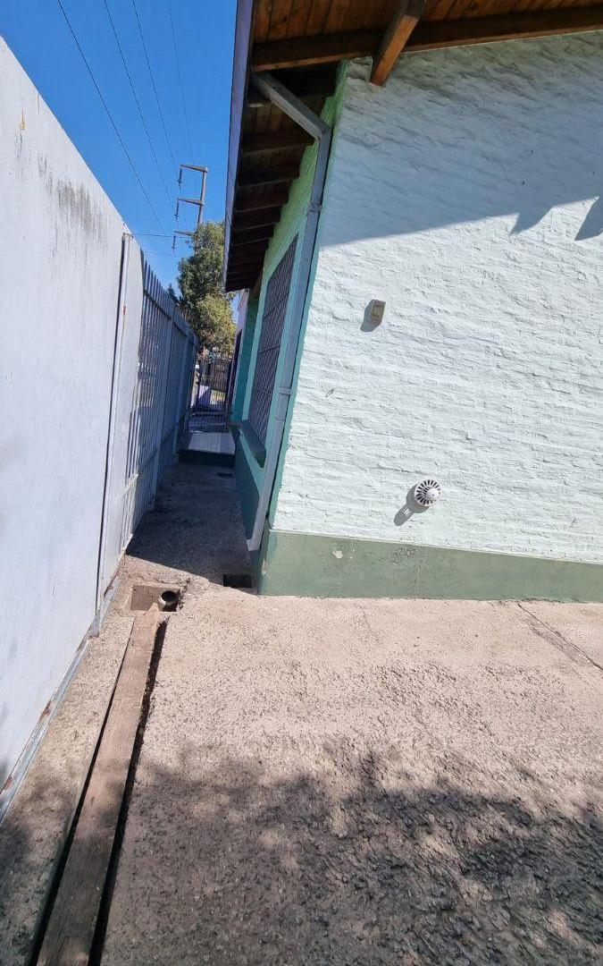 Foto de Casa en venta con 2 dormitorios, entrepiso y patio – Merlo, imagen 2