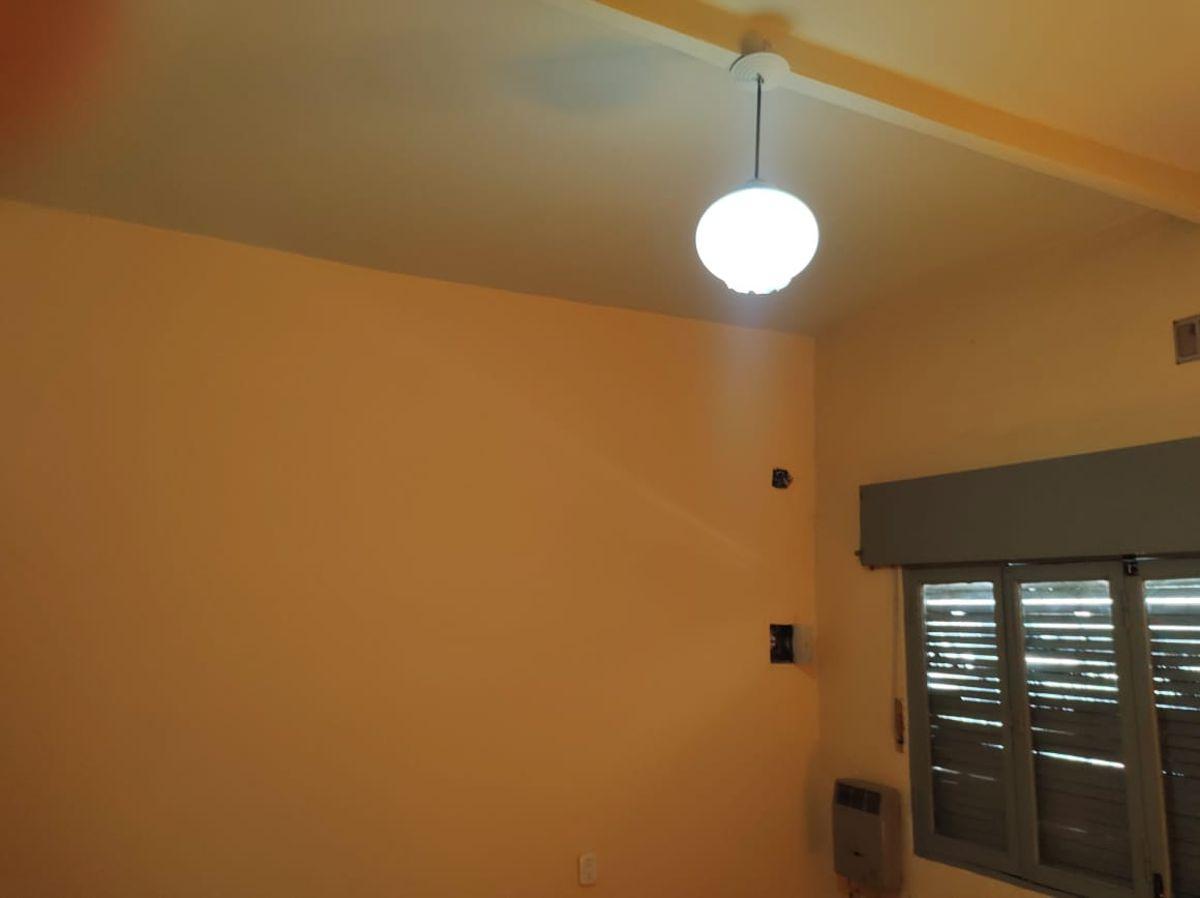 Foto de CASA CON EXCELENTE UBICACIÓN EN B° GÜEMES CÓRDOBA, imagen 2