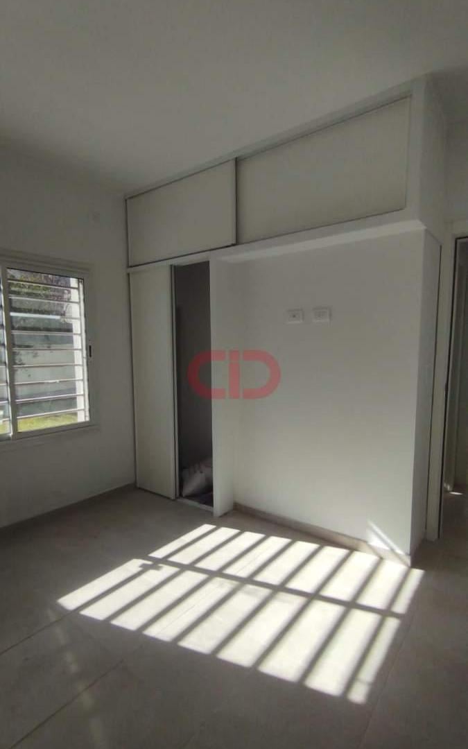 Foto de Chalet barrio Miguel Muñoz a 200 mts de peatonal, imagen 1