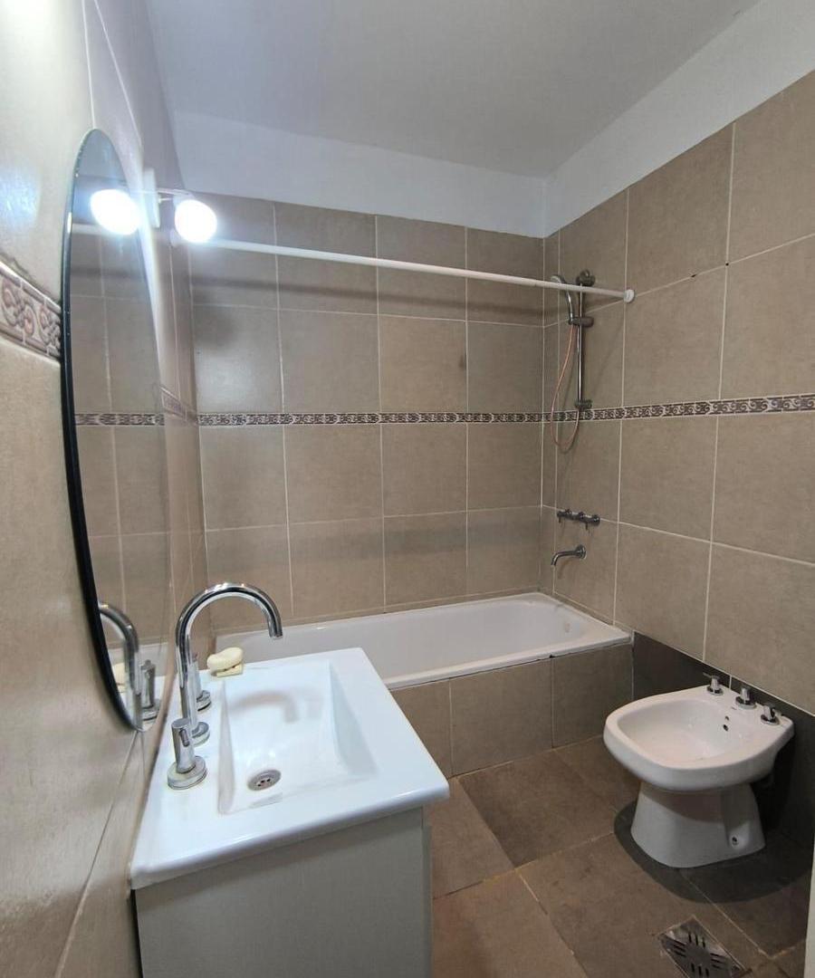Foto de Casa 3 dormitorios con quincho y pileta en Sexta Sección., imagen 4