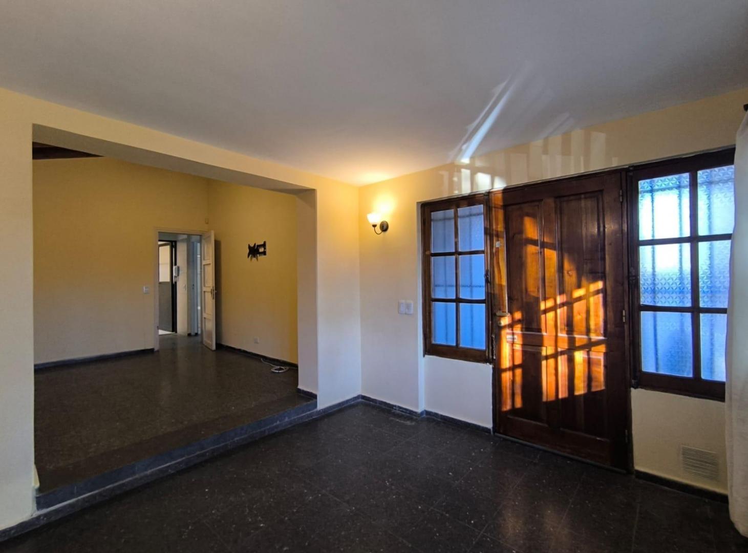 Foto de Casa 3 dormitorios con quincho y pileta en Sexta Sección., imagen 2
