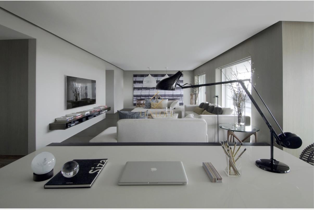 Foto de VENTA 3 AMBIENTES PISO AMOBLADO COCHERA VESTIDOR - Full Amenities, imagen 2