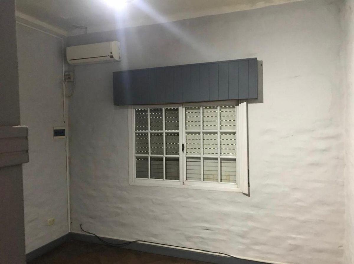Foto de VENTA DE CASA AMERICANA CON PILETA OPORTUNIDAD A REFACCIONAR, imagen 4