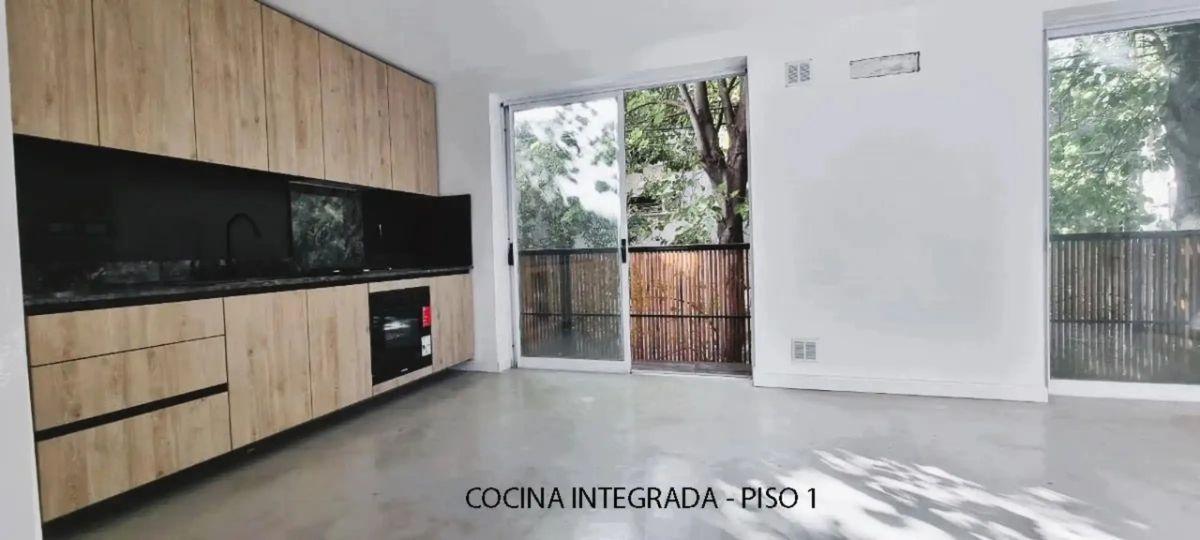 Foto de PH 5 AMB C/ TERRAZA Y PARRILLA DESARROLLADA EN 3 PLANTAS TOTALMENTE, imagen 3