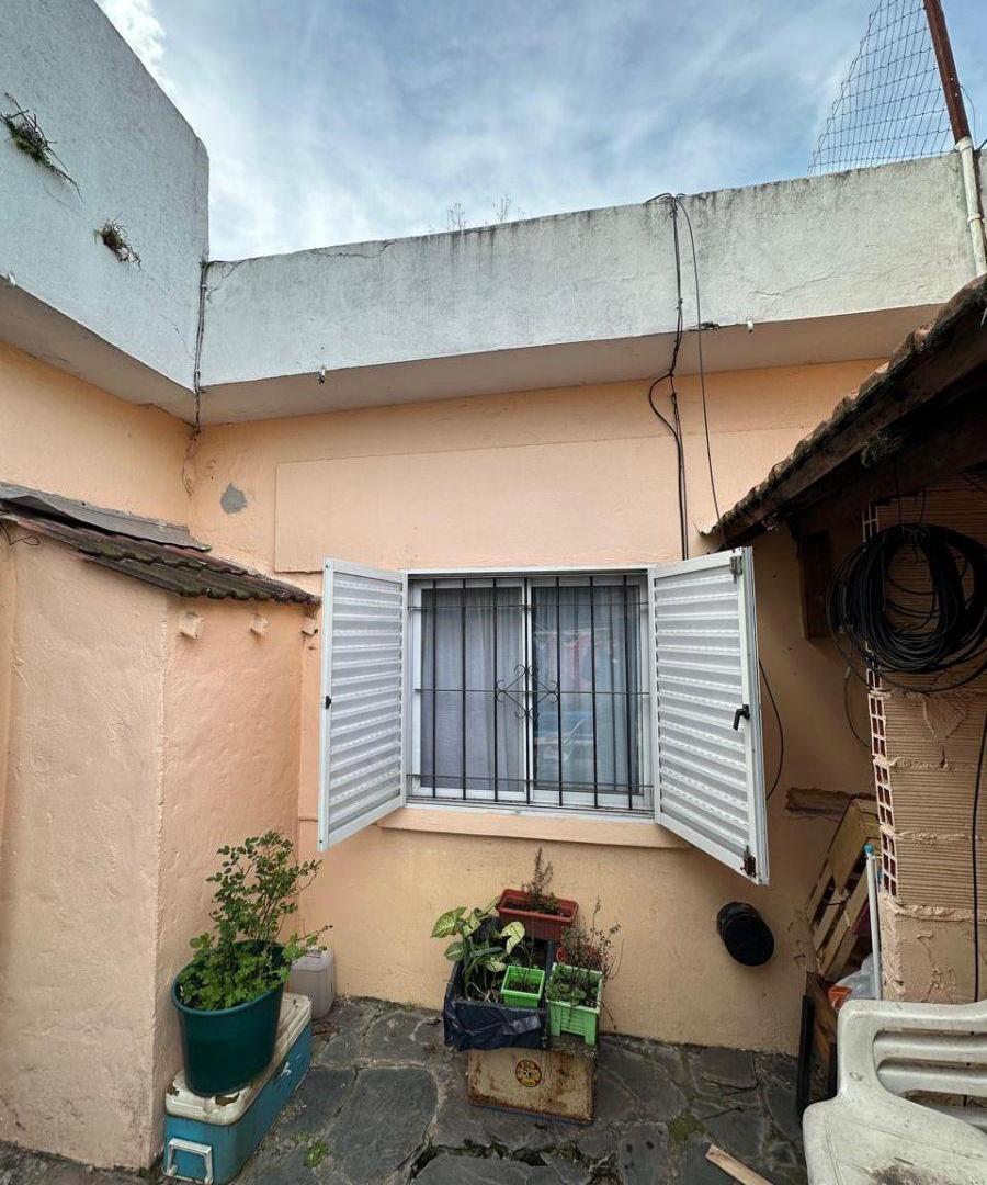 Foto de Casa 208 m² - Venta Berazategui, imagen 2