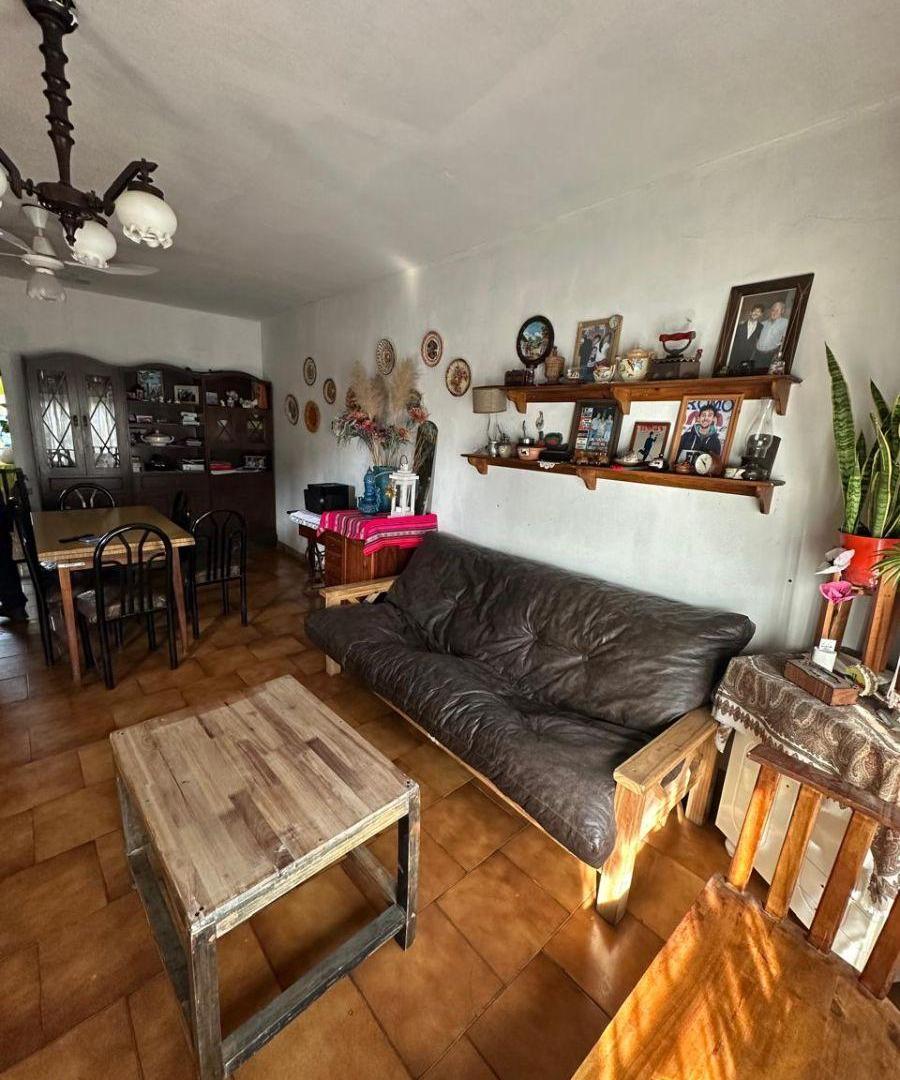 Foto de Casa de 410 m² con 2 dormitorios - Venta Berazategui, imagen 3