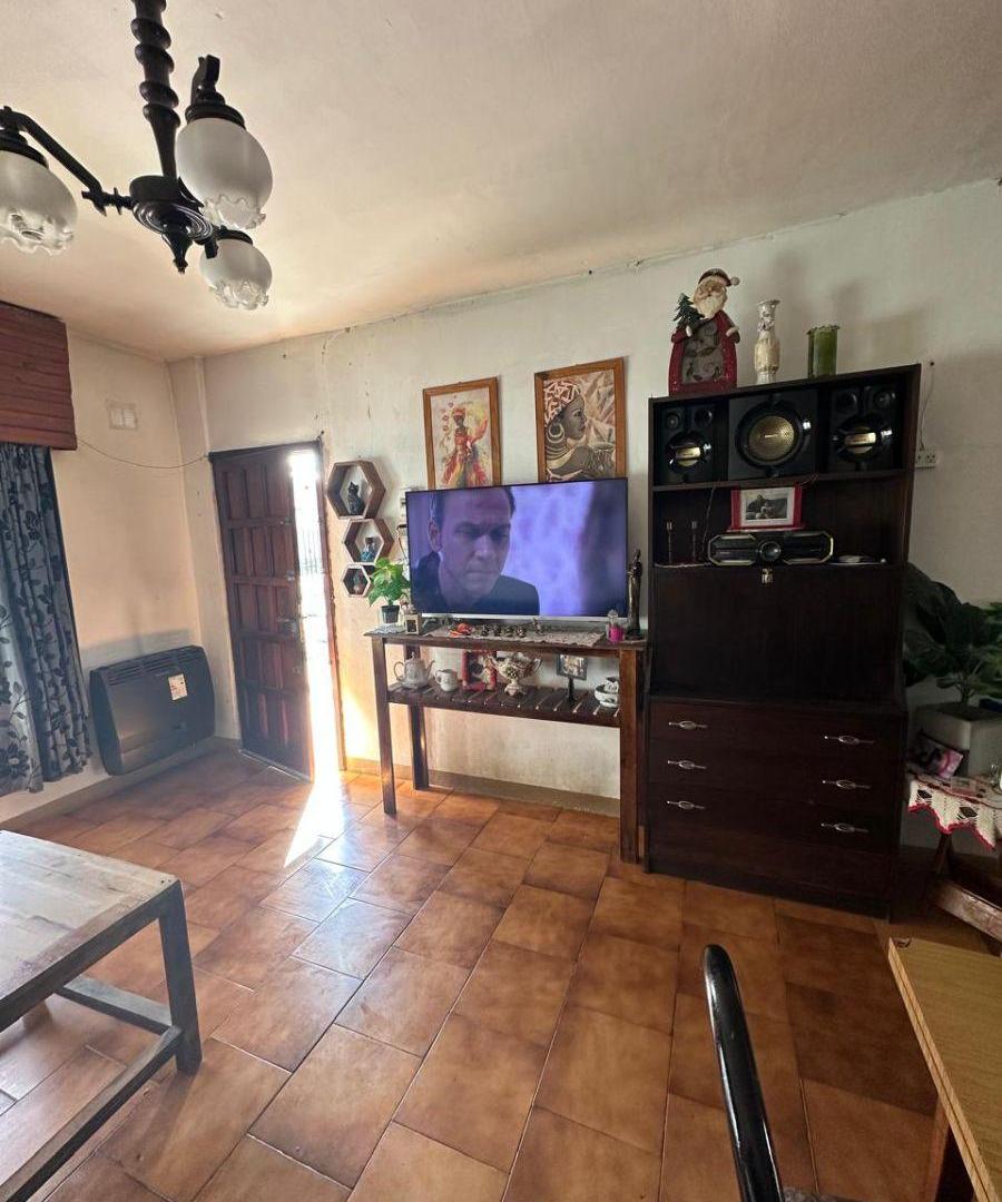 Foto de Casa de 410 m² con 2 dormitorios - Venta Berazategui, imagen 4