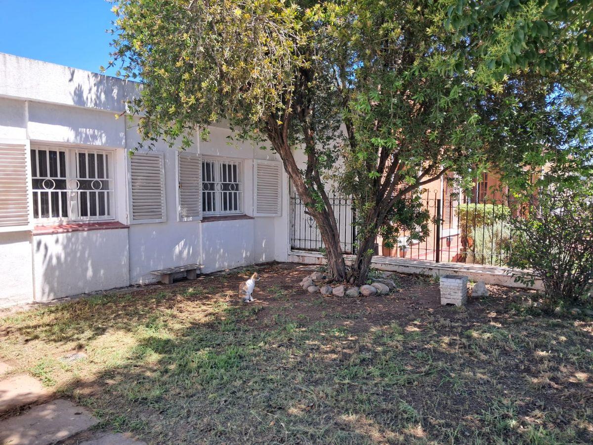 VENTA DE CASA EN BARRIO ITUZAINGO CALLE GALILEO 5400