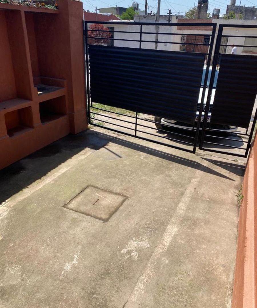 Foto de OPORTUNIDAD! DUPLEX EN VENTA Plazoleta Mitre, imagen 2
