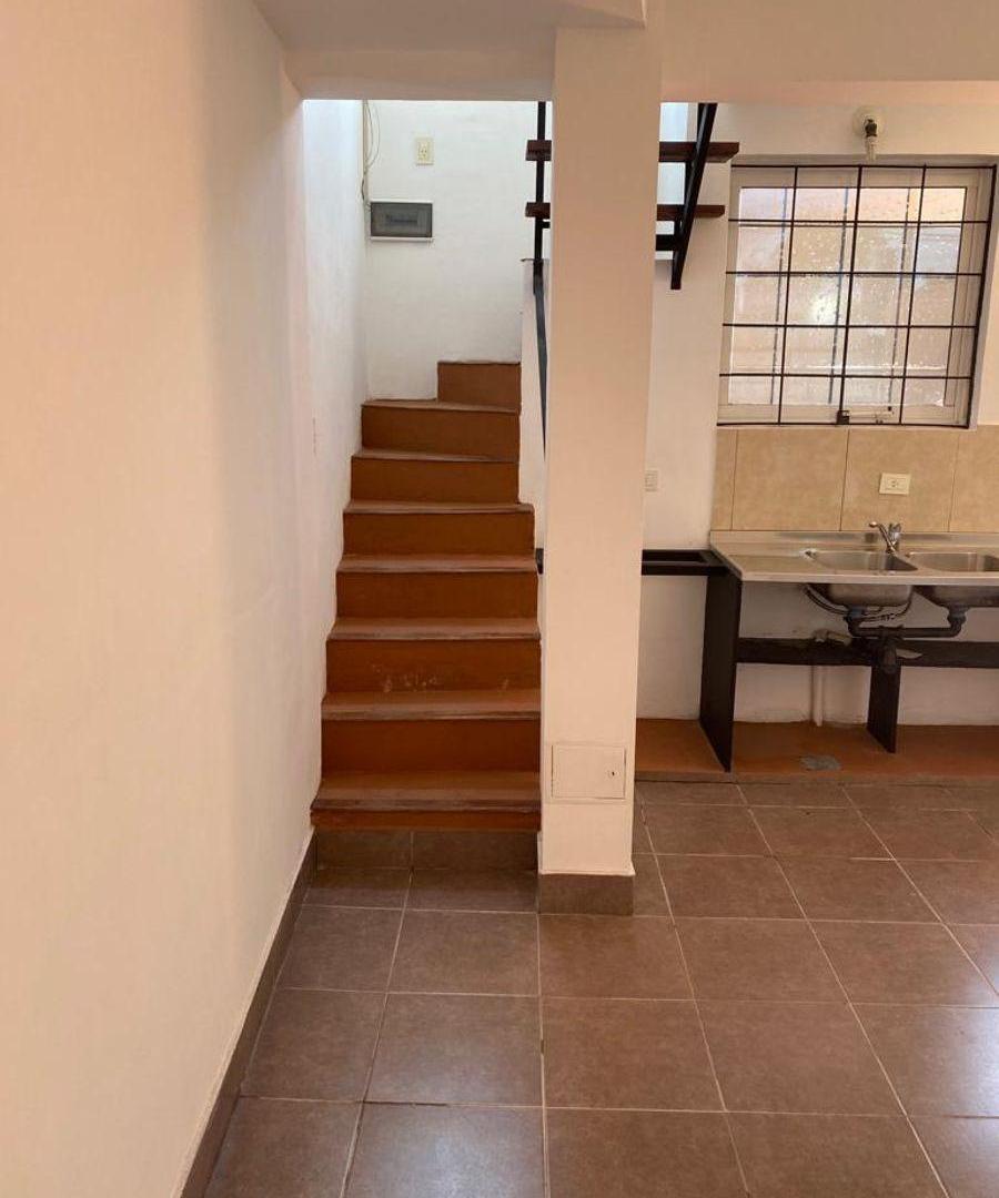 Foto de OPORTUNIDAD! DUPLEX EN VENTA Plazoleta Mitre, imagen 4