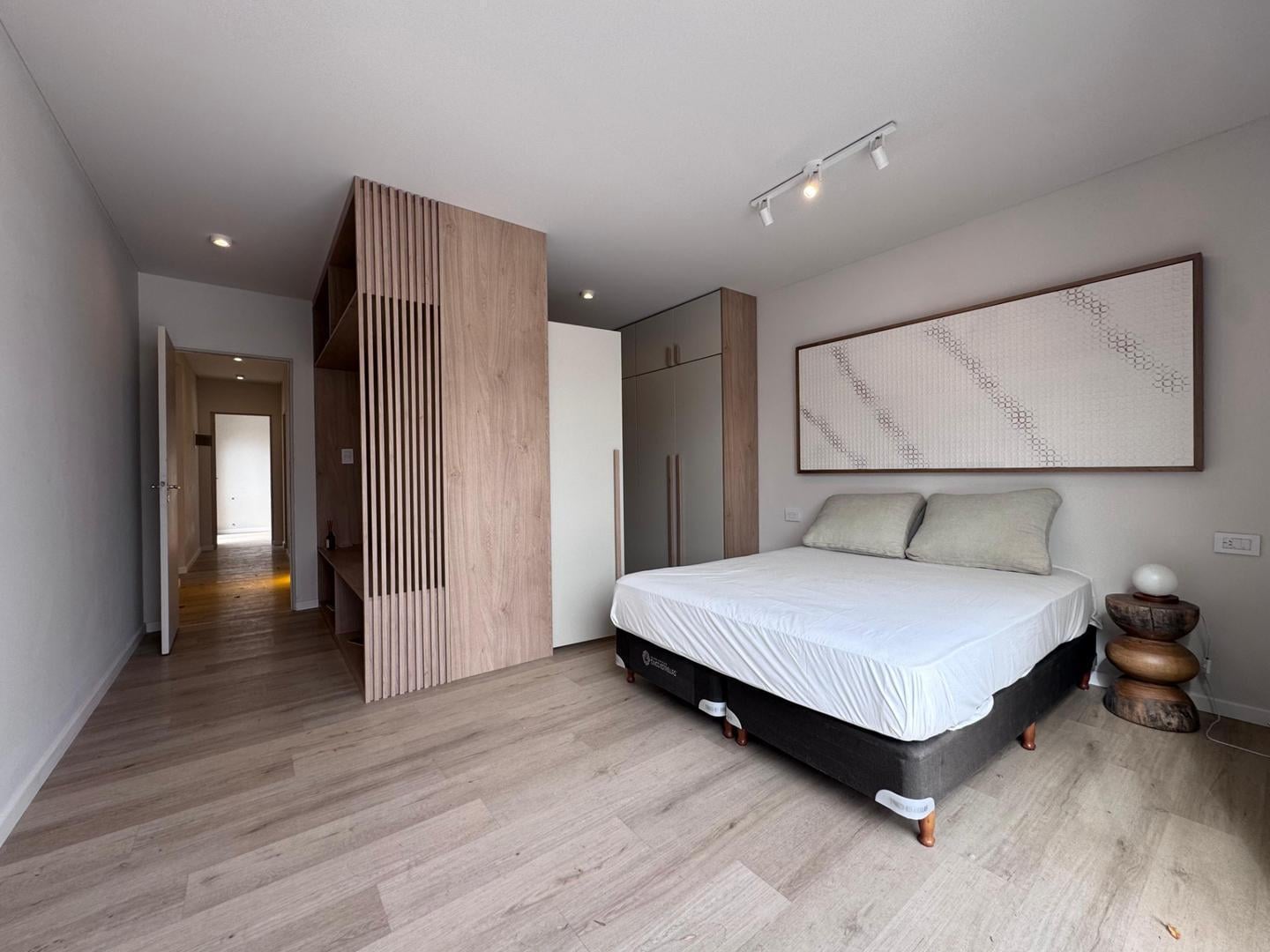 Foto de Casa de 4 dormitorios con cochera, pileta, jardín y terraza, imagen 3