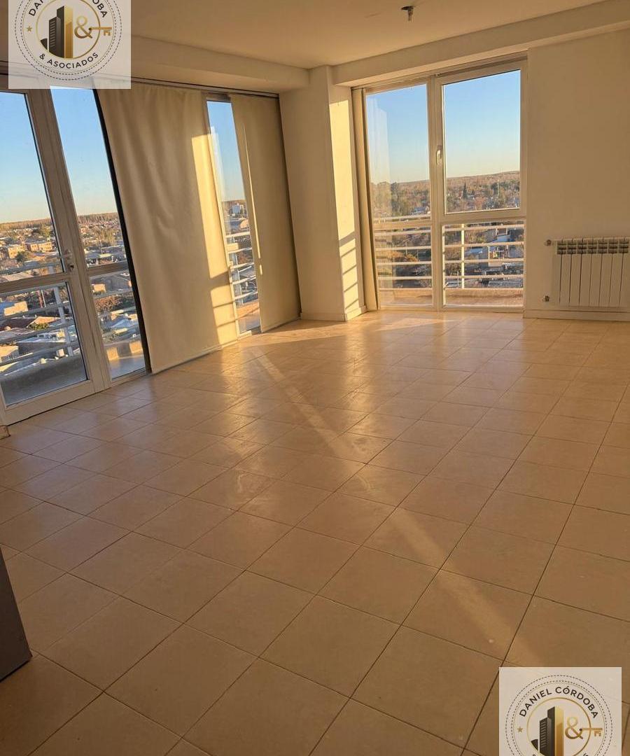 Foto de Vendo departamento 1 dormitorio con Cochera en Cipolletti, imagen 2
