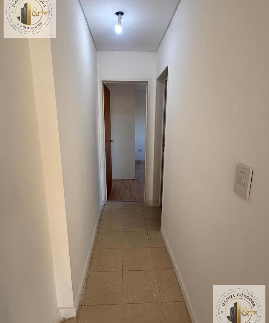 Foto de Vendo departamento 1 dormitorio con Cochera en Cipolletti, imagen 5