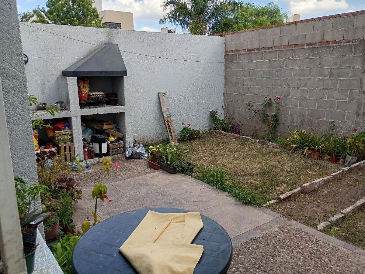 Foto de Los Prados II - 2 Dorm/ Escritorio/ Patio/ Coch/ Asador, imagen 3